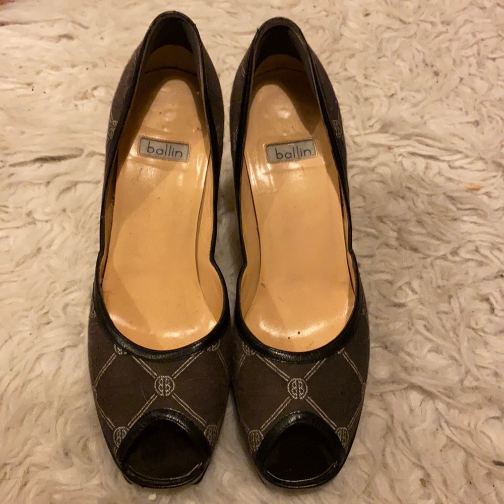 Edgy and classic Ballin vintage heels. Size 371/2 but fits closer to 71/2